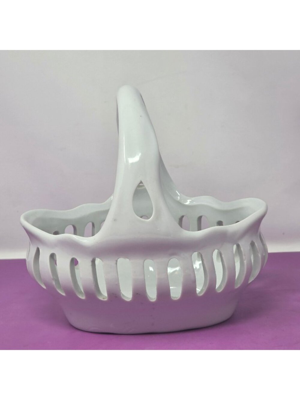 Antique Reflections White Ceramic Basket Handle Godinger Decorative Design